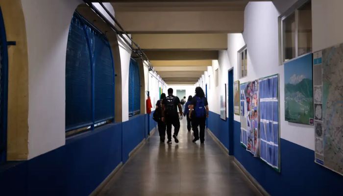 © Tânia Rêgo/Agência Brasil IBGE: Quatro em cada dez adolescentes já sofreram bullying na escola